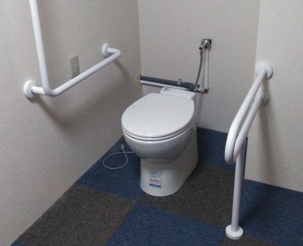 事務所にトイレ増設